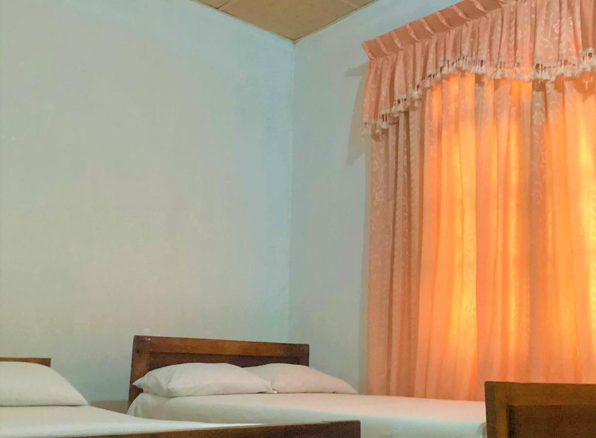 Grand Refuge Holiday Rooms Anuradhapura Esterno foto