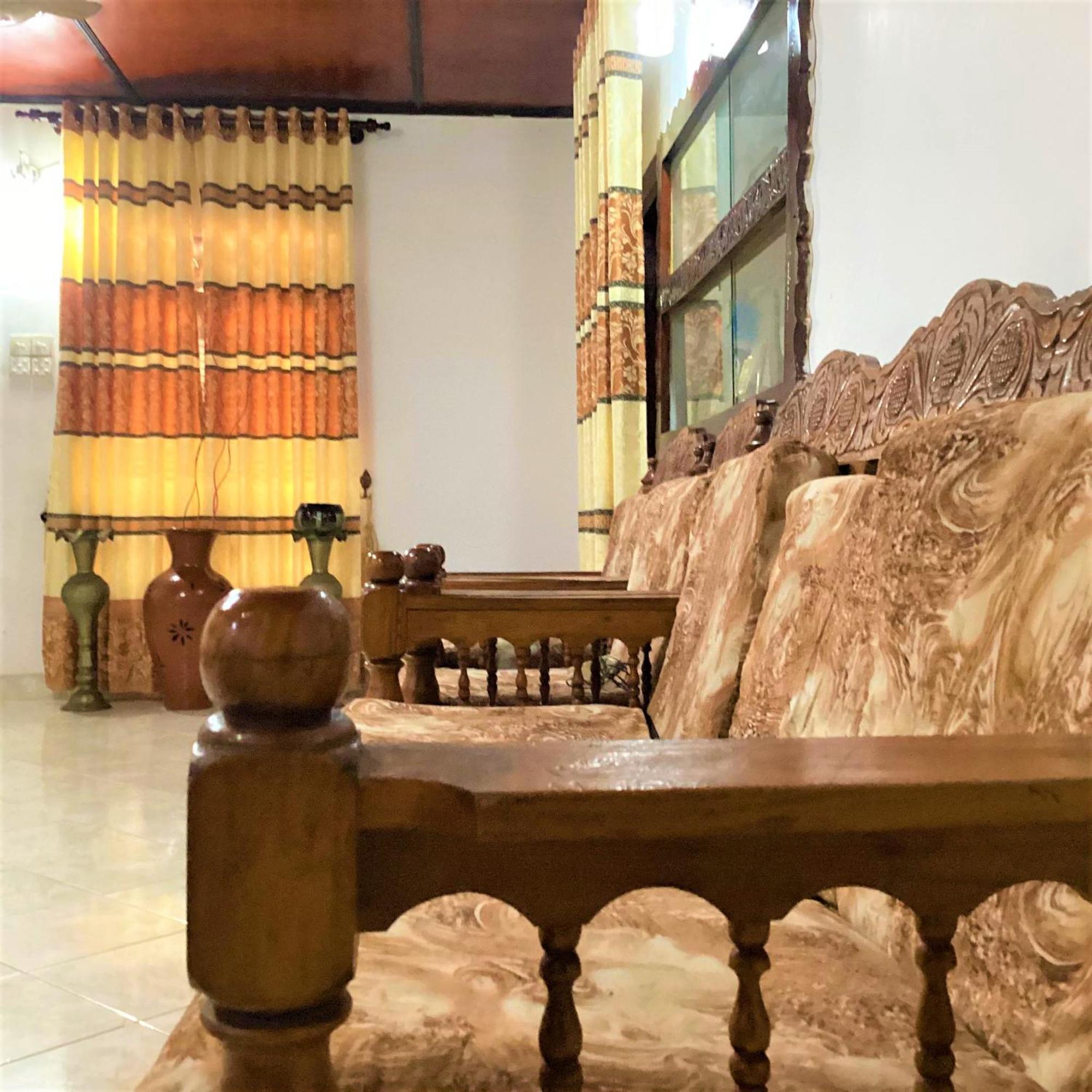 Grand Refuge Holiday Rooms Anuradhapura Esterno foto